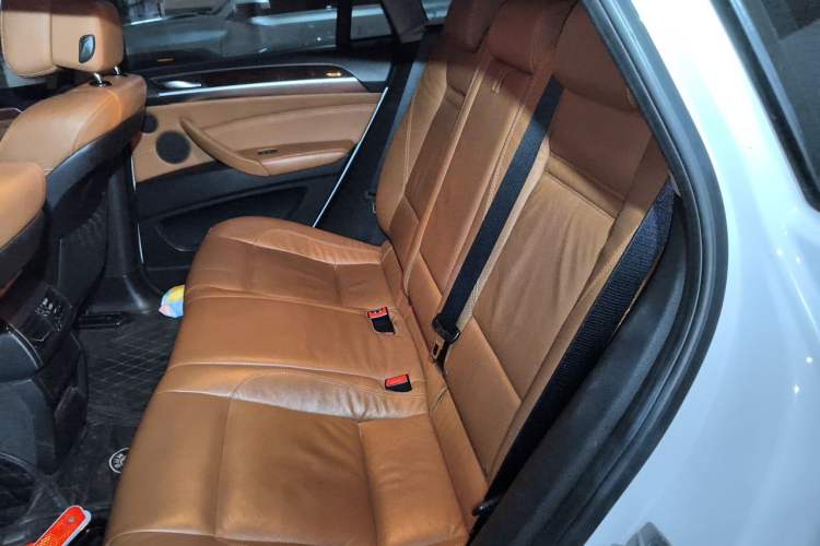Used BMW X6 2014 xDrive35i Sport model Left Rear Seat