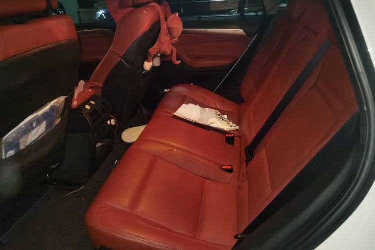 Used BMW X6  Left Rear Seat