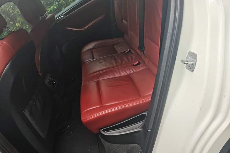 Used BMW X6 2014 xDrive35i Sport model Left Rear Seat