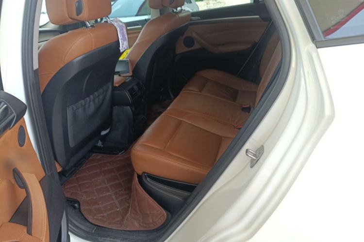 Used BMW X6  Left Rear Seat
