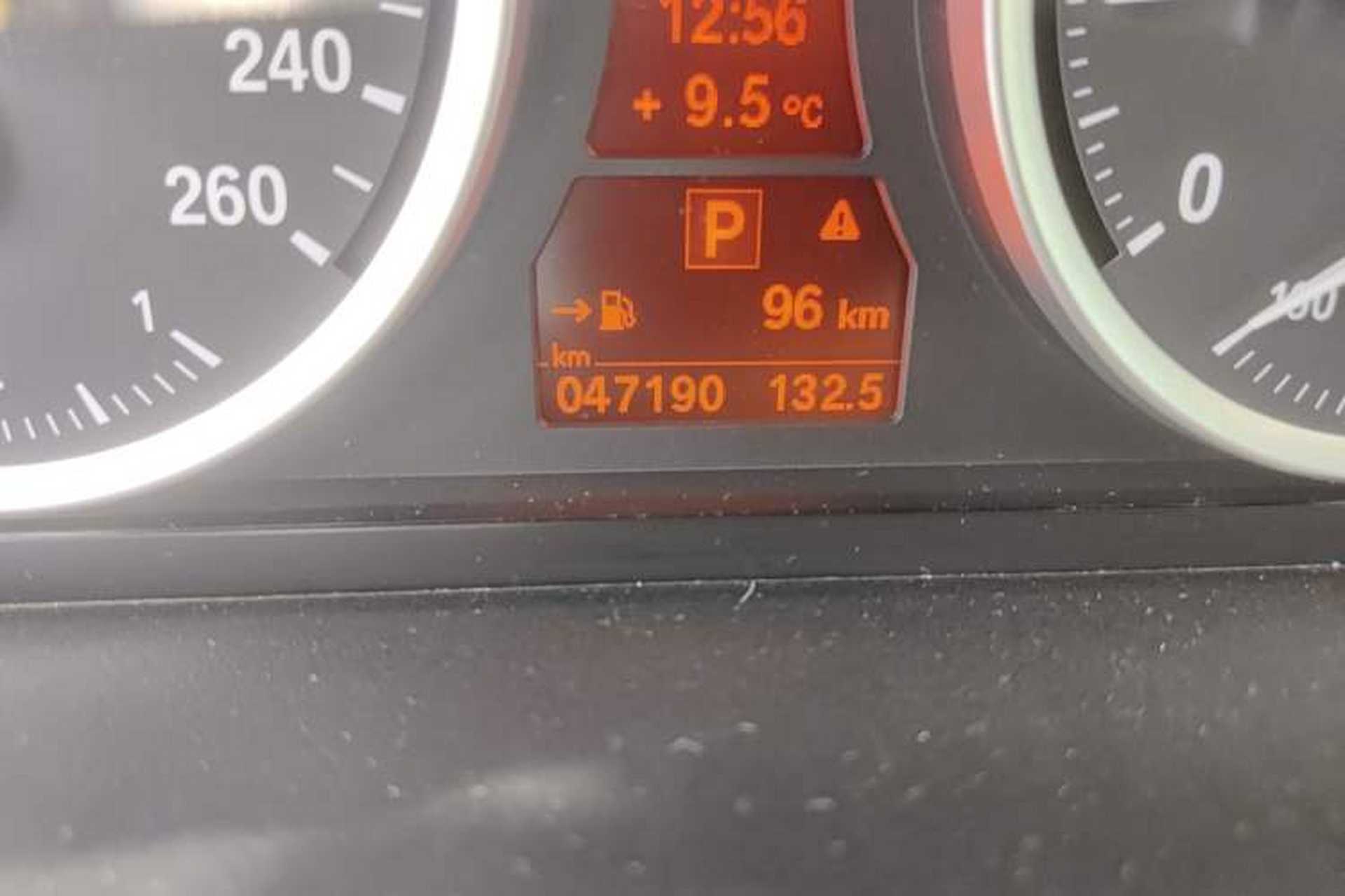 Used BMW X6 2014 xDrive35i U.S. specification Odometer Close Up