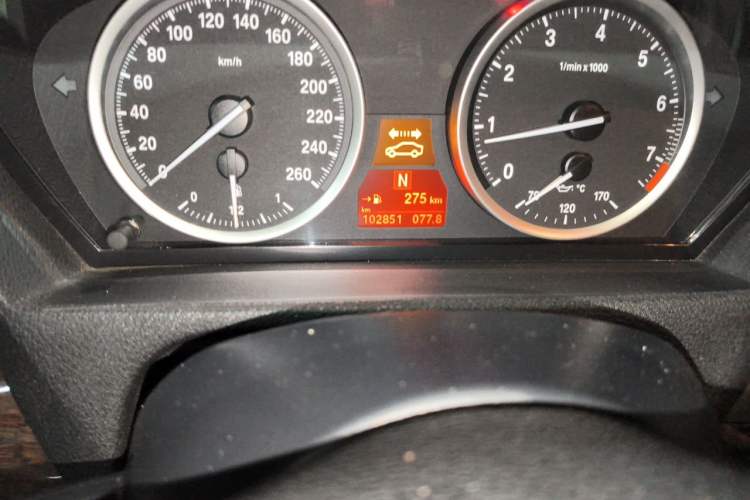 Used BMW X6 2014 xDrive35i Sport model Odometer Close Up