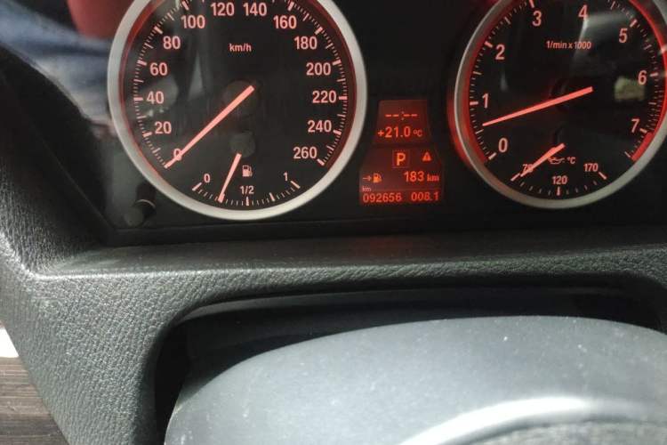Used BMW X6 2014 xDrive35i Sport model Odometer Close Up