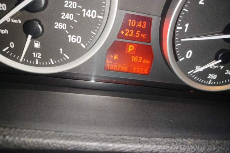 Used BMW X6  Odometer Close Up