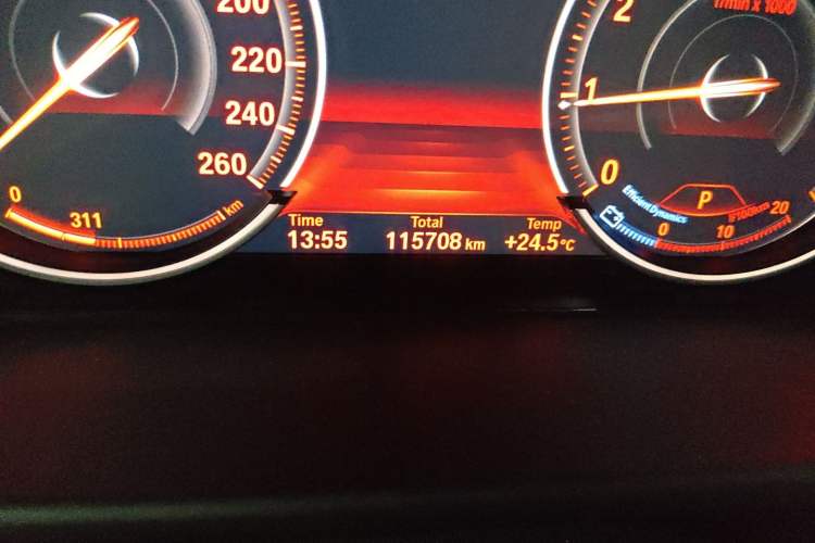 Used BMW X6  Odometer Close Up