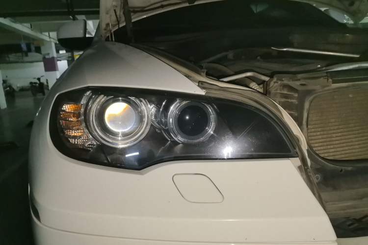 Used BMW X6 2014 xDrive35i Sport model Right Front Headlight