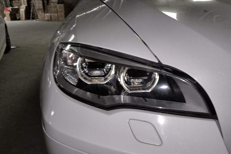Used BMW X6 2014 xDrive35i Sport model Right Front Headlight