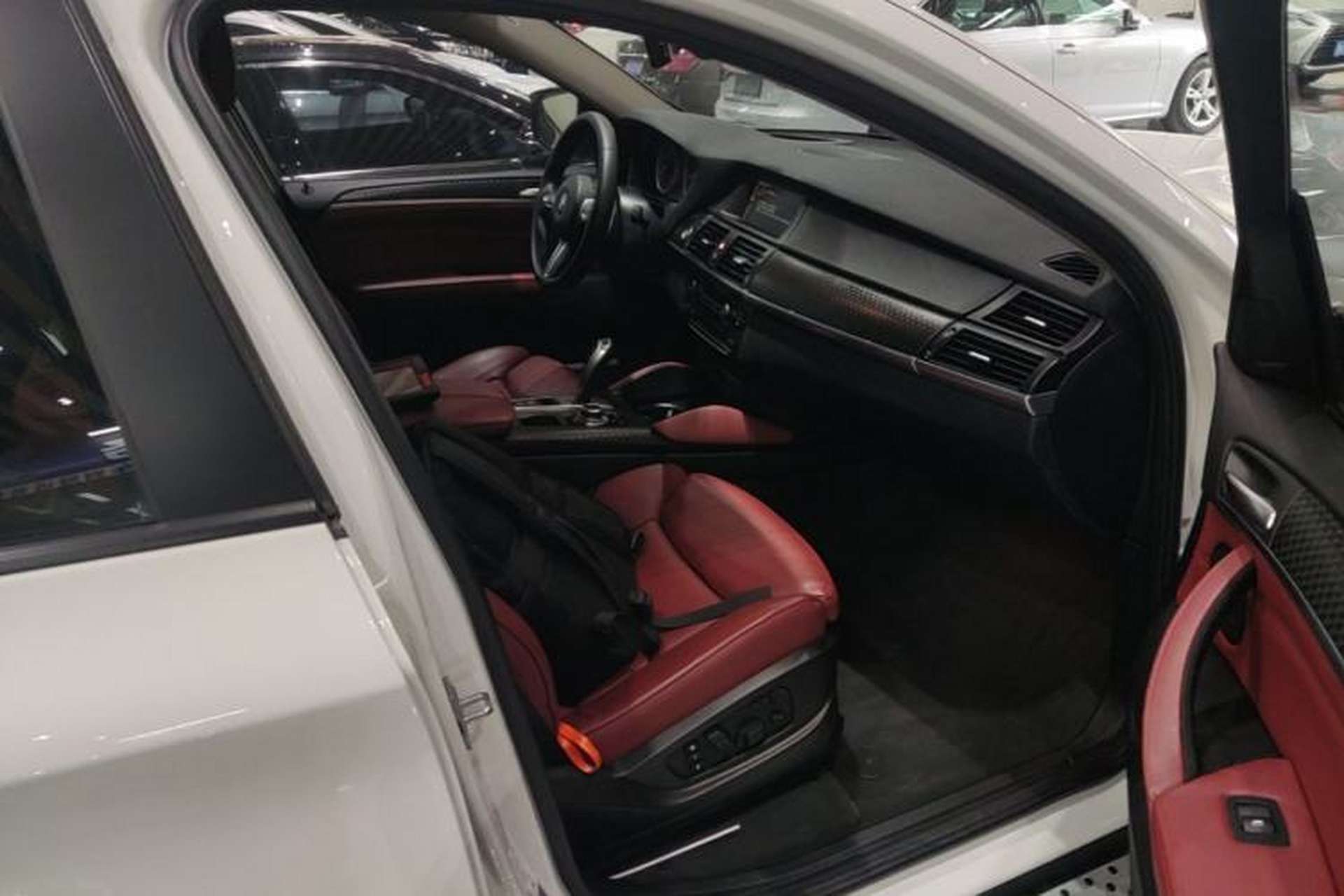 Used BMW X6 2014 xDrive35i five-seater Right Front Seat