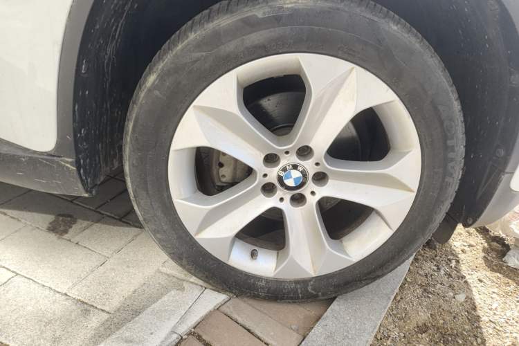 Used BMW X6 2014 xDrive35i U.S. specification Right Front Wheel Hub