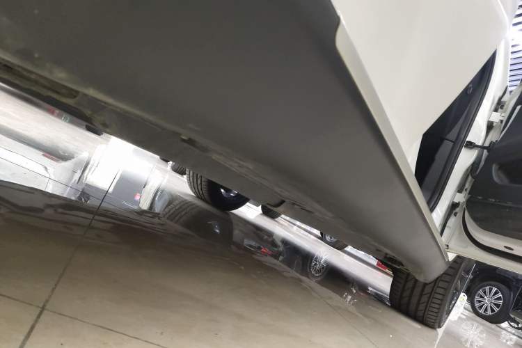 Used BMW X6 2014 xDrive35i Sport model Right Side Sill