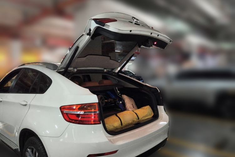 Used BMW X6 2014 xDrive35i Sport model Trunk