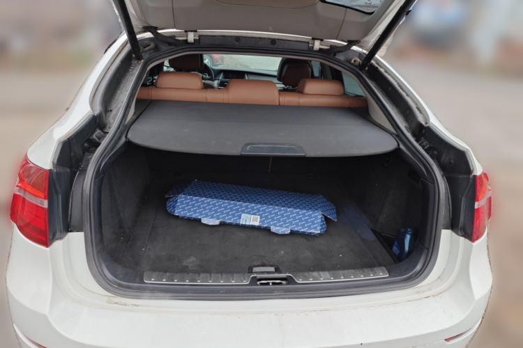 Used BMW X6 2014 xDrive35i Sport model Trunk