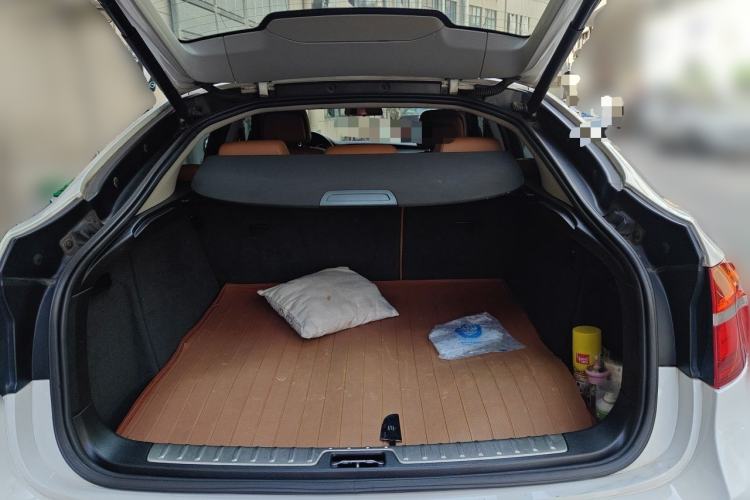Used BMW X6 2014 xDrive35i Sport model Trunk