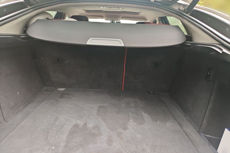 Used BMW X6 2014 xDrive35i Sport model Trunk