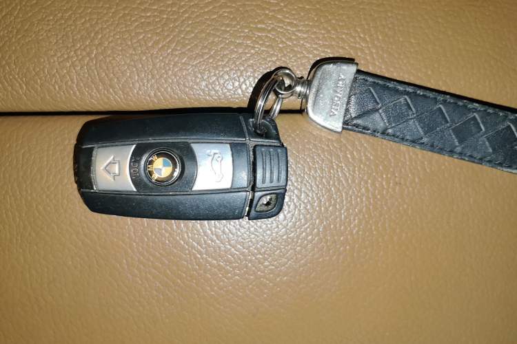 Used BMW X6 2014 xDrive35i Sport model Vehicle Key