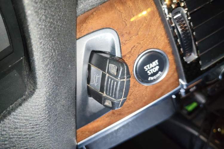 Used BMW X6  Vehicle Key