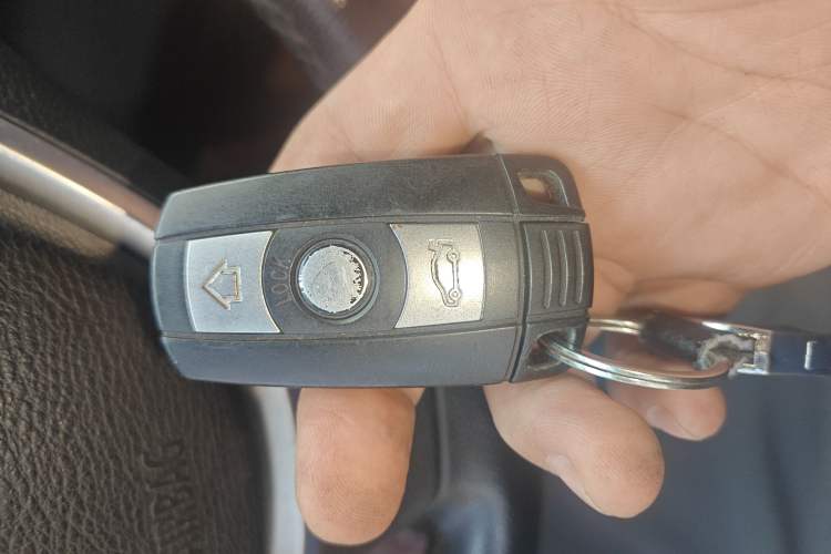 Used BMW X6 2014 xDrive35i Sport model Vehicle Key