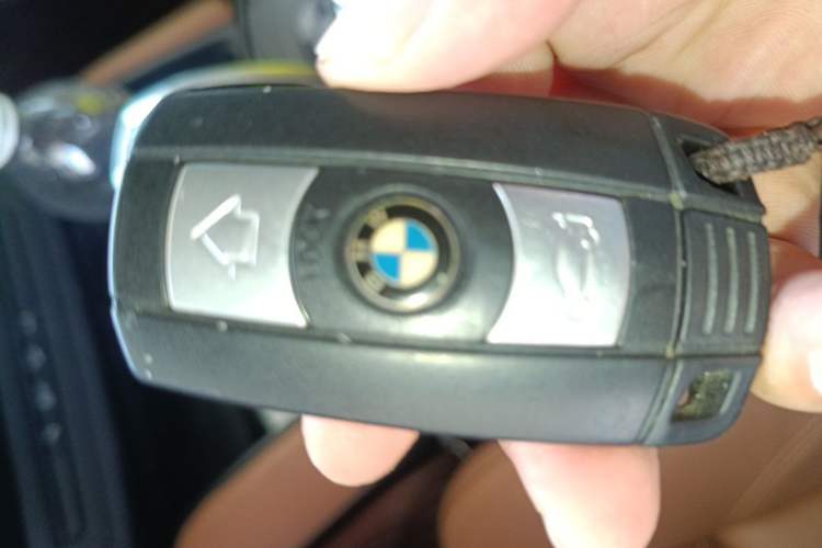 Used BMW X6  Vehicle Key