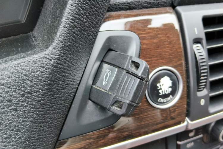 Used BMW X6 2014 xDrive35i Sport model Vehicle Key