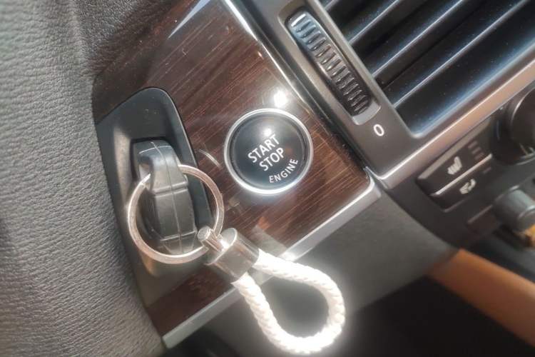 Used BMW X6 2014 xDrive35i Sport model Vehicle Key
