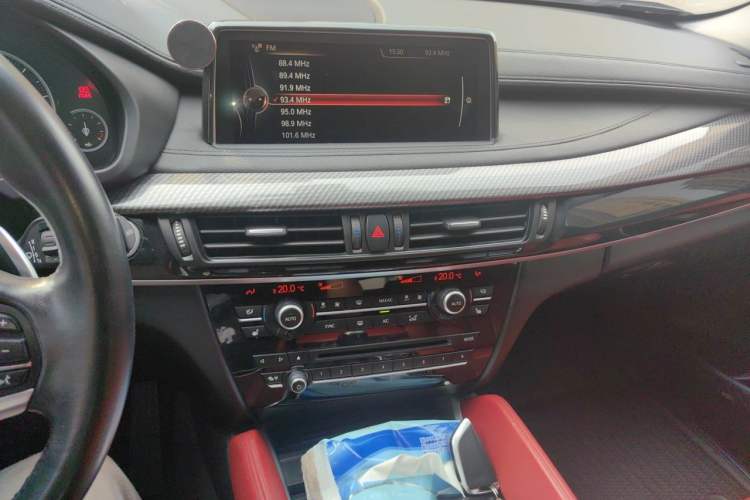 Used BMW X6  Audio And AC Panel