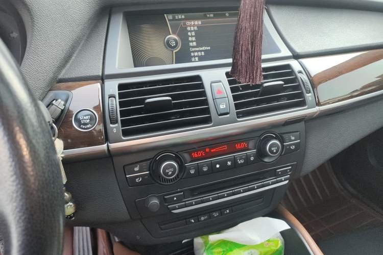 Used BMW X6 2015 xDrive35i Leading Model Audio And AC Panel