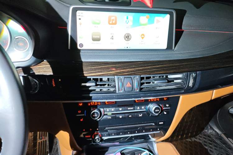 Used BMW X6 2015 xDrive35i Luxury Edition Audio And AC Panel