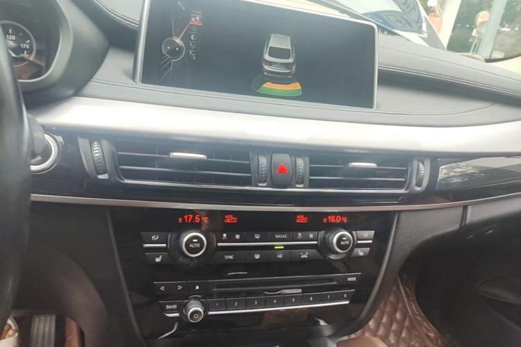 Used BMW X6 2015 xDrive35i Leading Model Audio And AC Panel