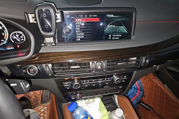 Used BMW X6 2015 xDrive35i Luxury Edition Audio And AC Panel