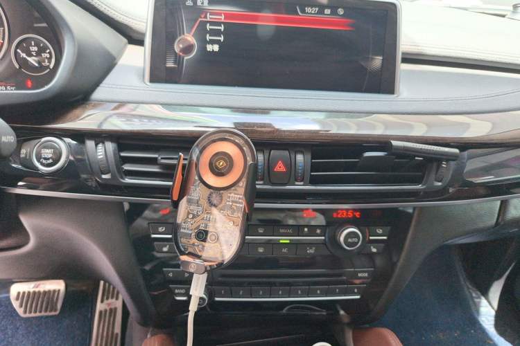 Used BMW X6 2015 xDrive28i Audio And AC Panel