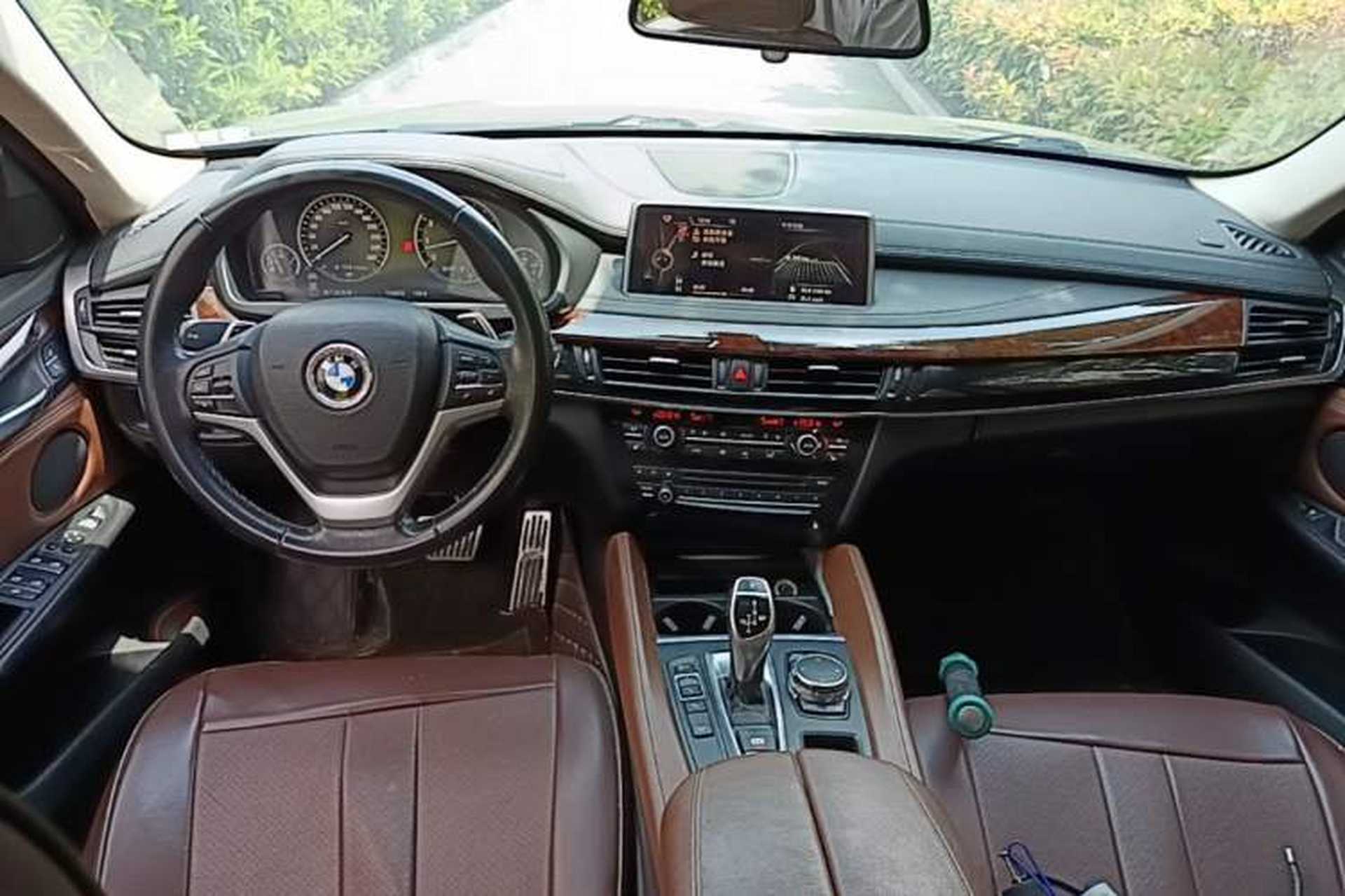 Used BMW X6 2015 xDrive35i Leading Model Center Console