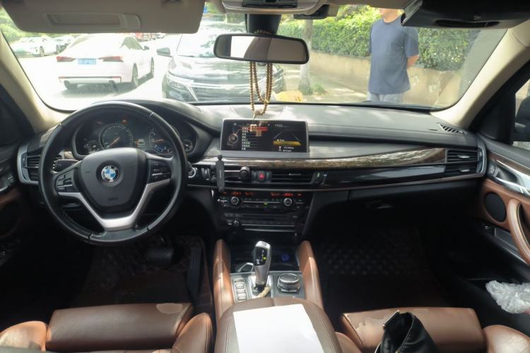 Used BMW X6 2015 xDrive28i Center Console