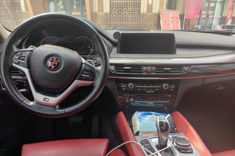 Used BMW X6  Center Console