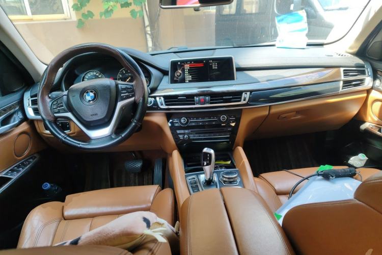 Used BMW X6 2015 xDrive28i Center Console