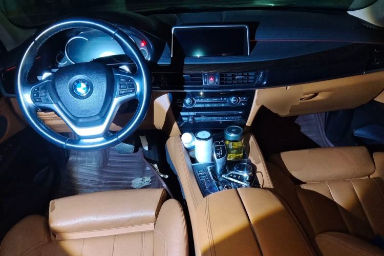 Used BMW X6 2015 xDrive35i Luxury Edition Center Console