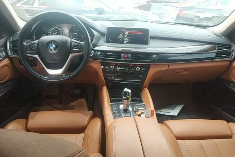 Used BMW X6 2015 xDrive28i Center Console