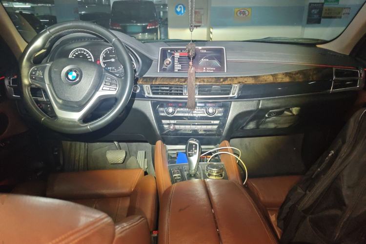 Used BMW X6 2015 xDrive28i Center Console