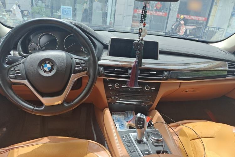 Used BMW X6 2015 xDrive28i Center Console