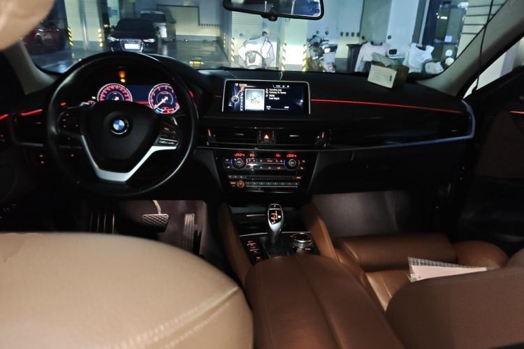 Used BMW X6 2015 xDrive35i Luxury Edition Center Console