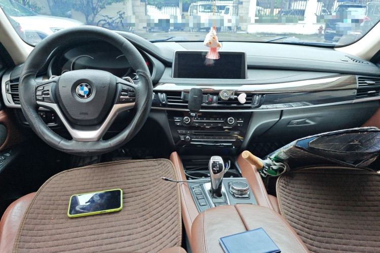 Used BMW X6 2015 xDrive35i Luxury Edition Center Console