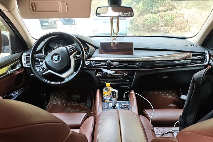 Used BMW X6 2015 xDrive28i Center Console