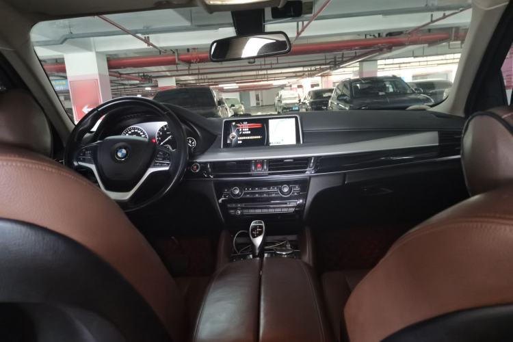 Used BMW X6 2015 xDrive35i Leading Model Center Console