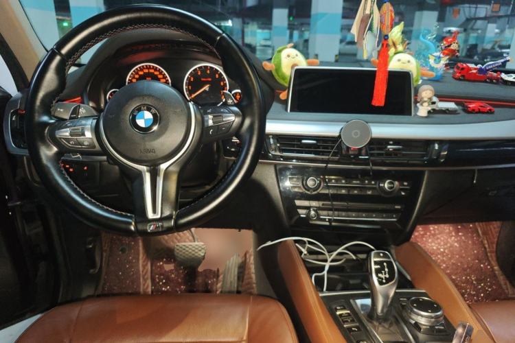 Used BMW X6 2015 xDrive35i Leading Model Center Console
