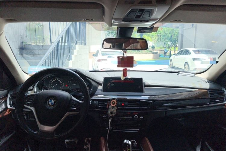 Used BMW X6 2015 xDrive28i Center Console
