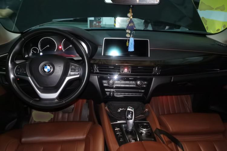 Used BMW X6 2015 xDrive28i Center Console