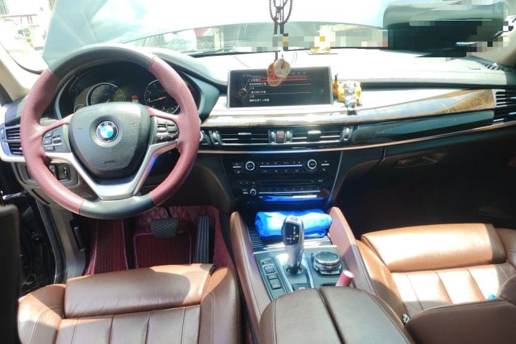 Used BMW X6 2015 xDrive28i Center Console