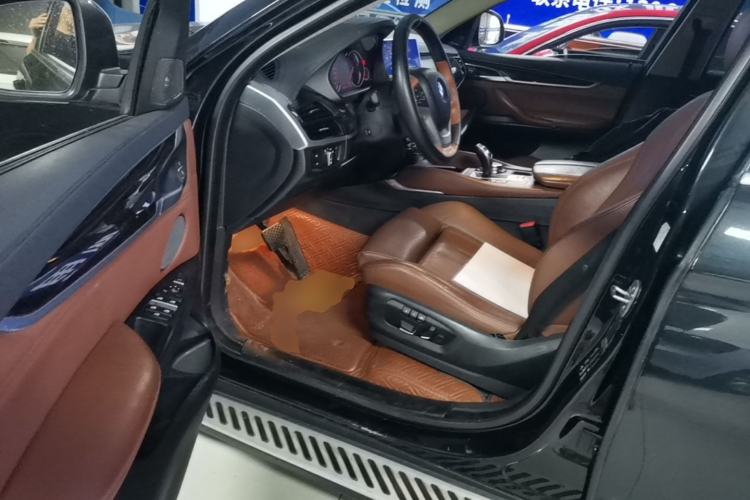 Used BMW X6 2015 xDrive35i Luxury Edition Driver Seat