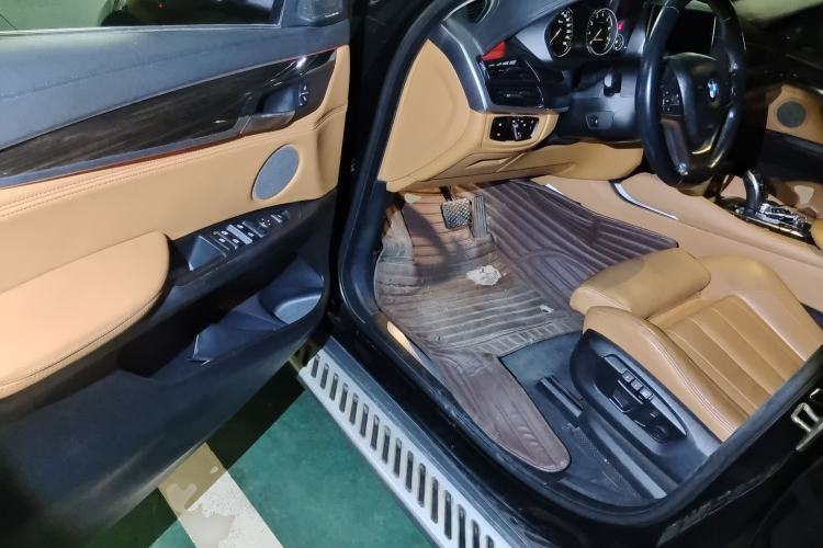 Used BMW X6 2015 xDrive35i Luxury Edition Driver Seat