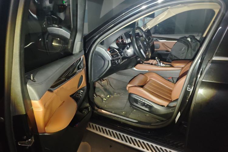 Used BMW X6 2015 xDrive28i Driver Seat