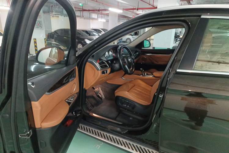 Used BMW X6 2015 xDrive28i Driver Seat